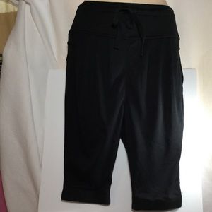 005‎ 🦋 3/$20 NEW Lucca Couture Black Cropped pants M